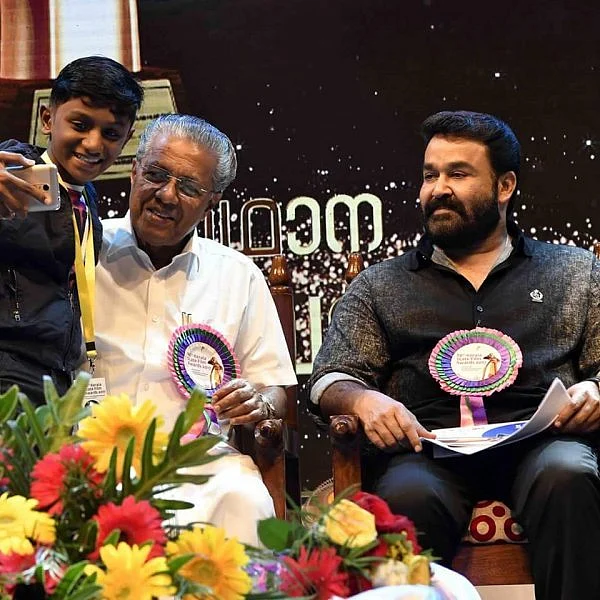 மோகன்லாலை கோபப்படுத்திய நடிகர்! சினிமா விருது நிகழ்ச்சியில் பரபரப்பு