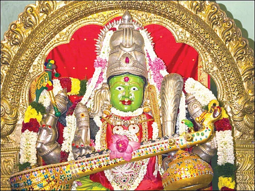 பன்னிரு ராசிகளும் பரிவார தெய்வங்களும்!