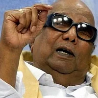 உங்களுடன் இருப்போம்... அன்னா ஹசாரேவுக்கு கருணாநிதி ஆதரவு!