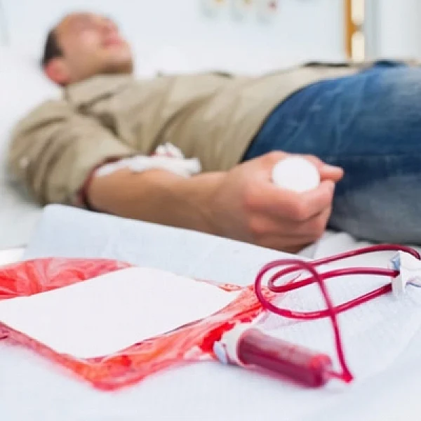 உங்களுக்கு யாரெல்லாம் ரத்த தானம் செய்யலாம் தெரியுமா? #Interactive #BloodDonation