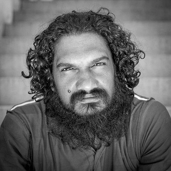 மலையாள இயக்குநரின் கோபம், விஷால் படத்தில் தனுஷ், அனுஷ்காவின் நியூ லுக் - கோலிவுட் #QuickSeven