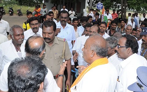 தூத்துக்குடியில் இளங்கோவன் ஆதரவாளர்கள்-போலீசார் மோதல்!