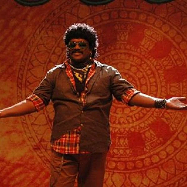 ``ஒத்த கால்ல நிக்கிறோம்... மொத்த தொகுதிலயும்” - பார்த்திபனின் சஸ்பென்ஸ்!