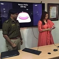 பெண்களைப் பாதுகாக்க வந்துவிட்டது எஸ்ஓஎஸ் ஆப்!