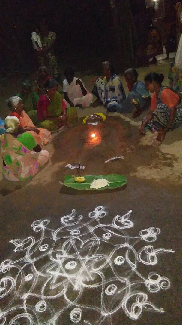 தஞ்சை மாவட்டத்தில் மழை வேண்டி பெண்கள் ஒப்பாரி!
