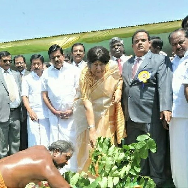 திருப்பூரில் ஒருங்கிணைந்த நீதிமன்றம் - அடிக்கல் நாட்டு விழா