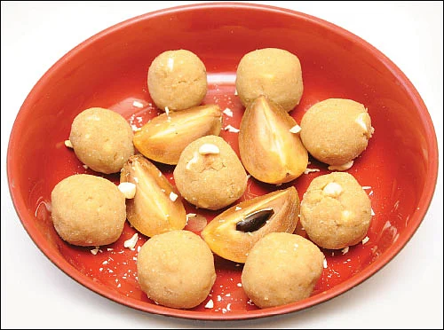 வாசகிகள் கைமணம்! - ஹெல்த்தி... க்ரிஸ்பி... டேஸ்ட்டி!