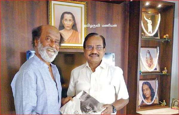 “இதுதான் கரெக்ட் டைம்!” - ரஜினிக்கு சிவப்புக் கம்பளம் விரிக்கும் பிரமுகர்கள்