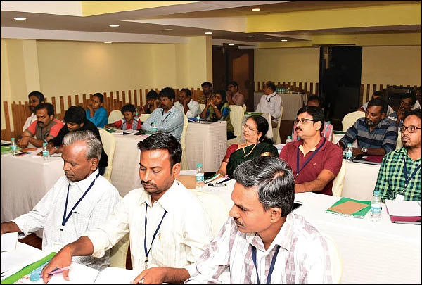 கமாடிட்டி பயிற்சி வகுப்பு... உற்சாகத்துடன் கலந்துகொண்ட கல்லூரி மாணவிகள்!