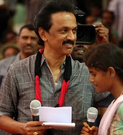 ஸ்டாலின் துணை முதல்வராக இருந்தபோது மக்களைச் சந்திக்காதது ஏன்? பழ. நெடுமாறன் கேள்வி