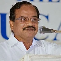 திராவிட கட்சிகளிடம் இருந்து தமிழகம் விடுபட வேண்டும்: தமிழருவி மணியன்