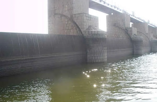 கொசஸ்தலை ஆற்றின் குறுக்கே ஆந்திரா தடுப்பணை: பேச்சுவார்த்தை திடீர் ஒத்திவைப்பு!