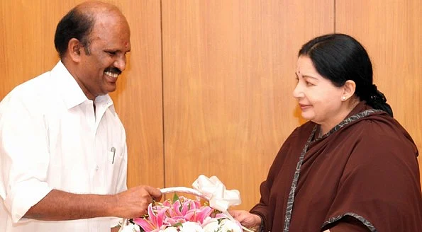 கார்டனை சமரசம் செய்தாரா தம்பிதுரை? -பழனியப்பனுக்கு சீட் கொடுத்த மர்மம்