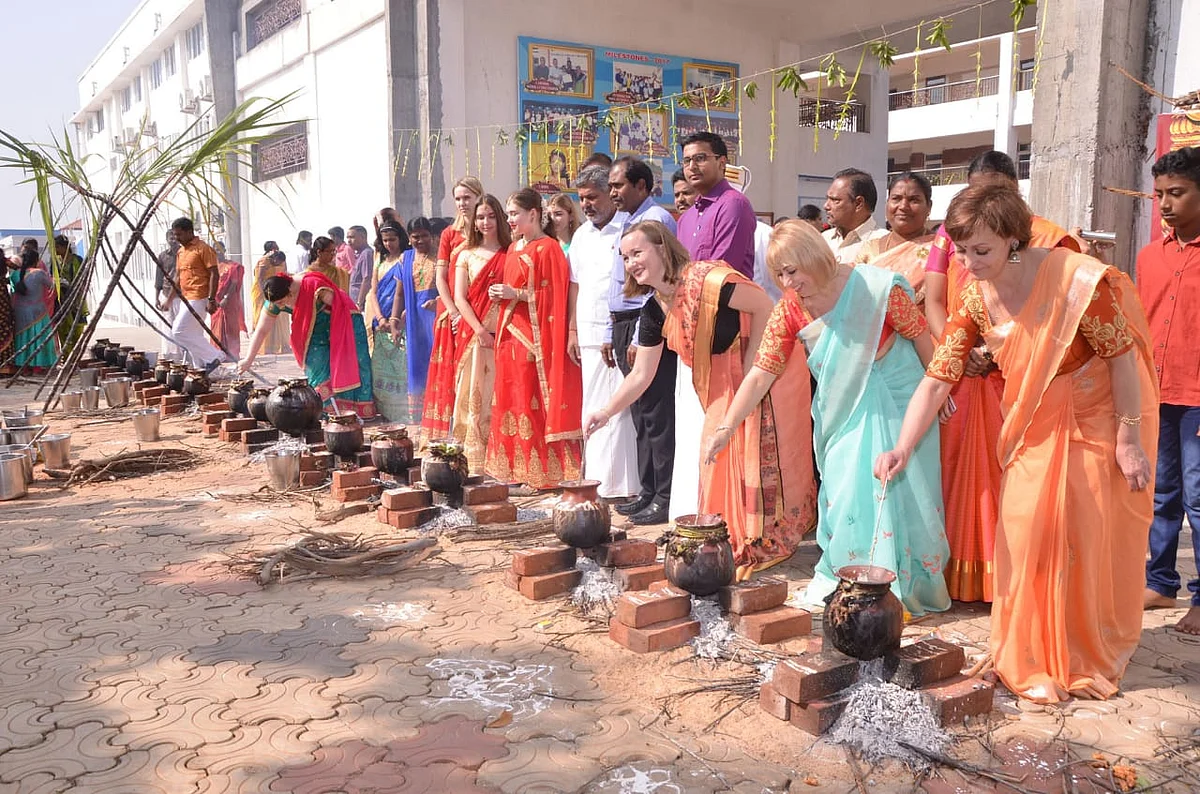 ரஷ்யா - இந்தியா மாணவர்களின் ஹேப்பி பொங்கல்!