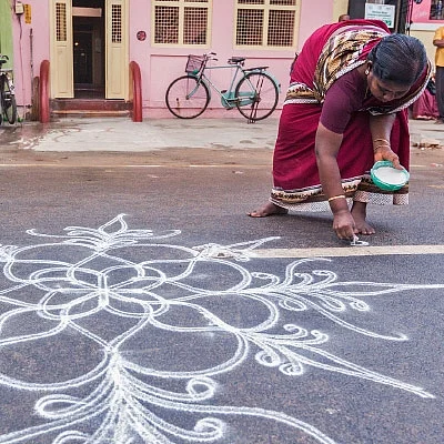 கோலம் எனும் யோகப் பயிற்சி!