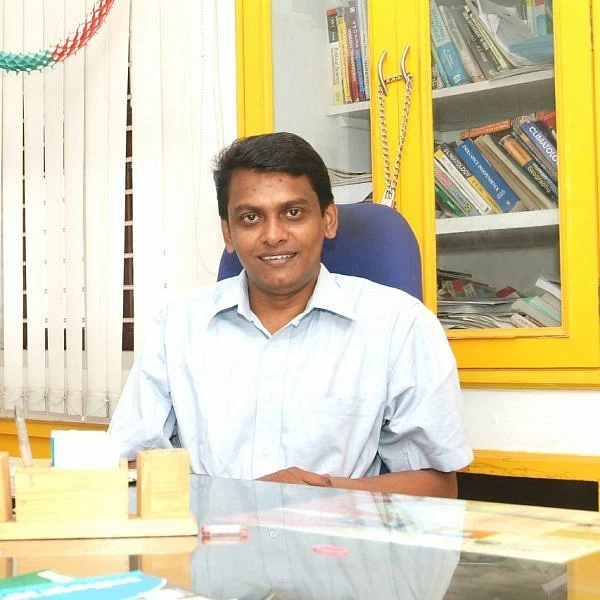 `மாணவர்களுக்குத் தன்னம்பிக்கை கொடுத்தவருக்கு இந்த நிலையா? ’ - சங்கர் ஐஏஎஸ் அகாடமி நிறுவனரின் மரணம் கொடுத்த அதிர்ச்சி
