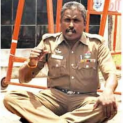 இளங்கோவனை கைது செய்ய உண்ணாவிரதம் இருந்த போலீஸ்காரரால் பரபரப்பு!