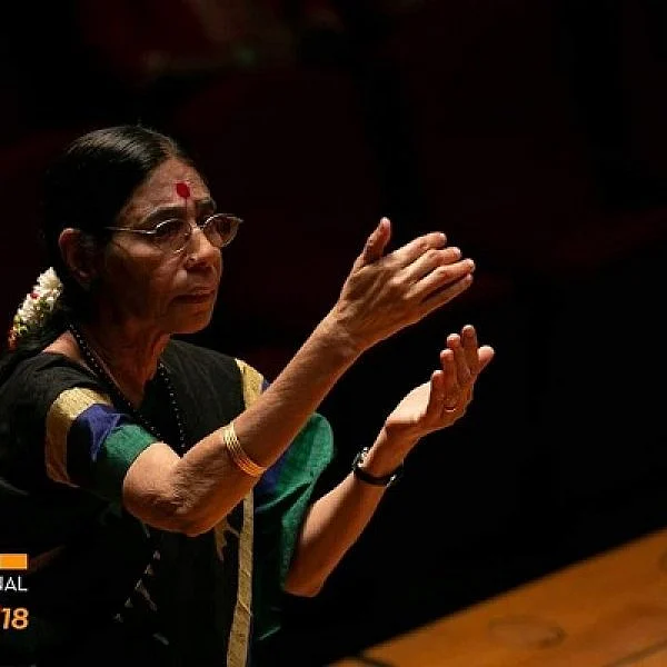 ``இந்திரா காந்தி முன்னால் பாடியதைப் பெருமையாக உணர்கிறேன்” சிலிர்க்கும் பாடகி ராஜ ராஜேஸ்வரி