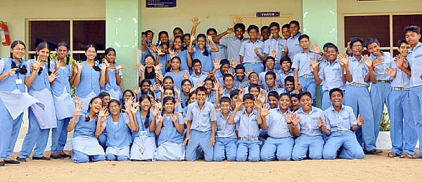 டீச்சர் அல்ல...ஆன்ட்டி !