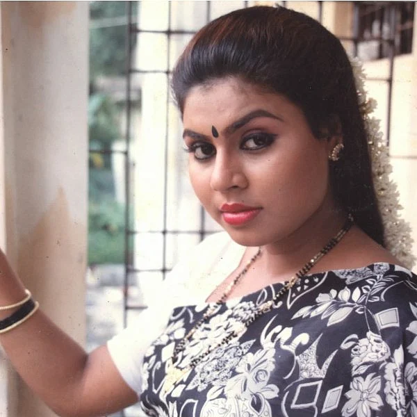 ``அப்போ நடிகை; இப்போ ஹோட்டல் எம்.டி..!’’ - விசித்ரா :`அப்போ இப்போ’ பகுதி 16