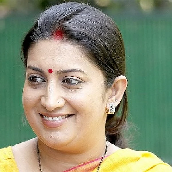 ``பட்டதாரி இல்லை!''- உண்மையைச் சொன்னது ஸ்மிரிதியின் வேட்பு மனு