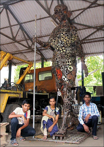 மெட்டல் சிற்பங்கள்!