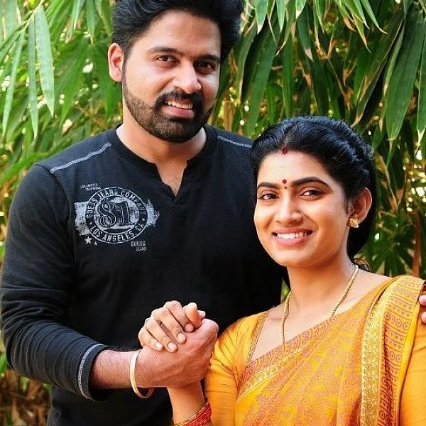 ``வெட்கப்படும் அன்வர், கலாய்க்கும் சமீரா!" - `றெக்கை கட்டிப் பறக்குது மனசு' ஷூட்டிங் ஸ்பாட்