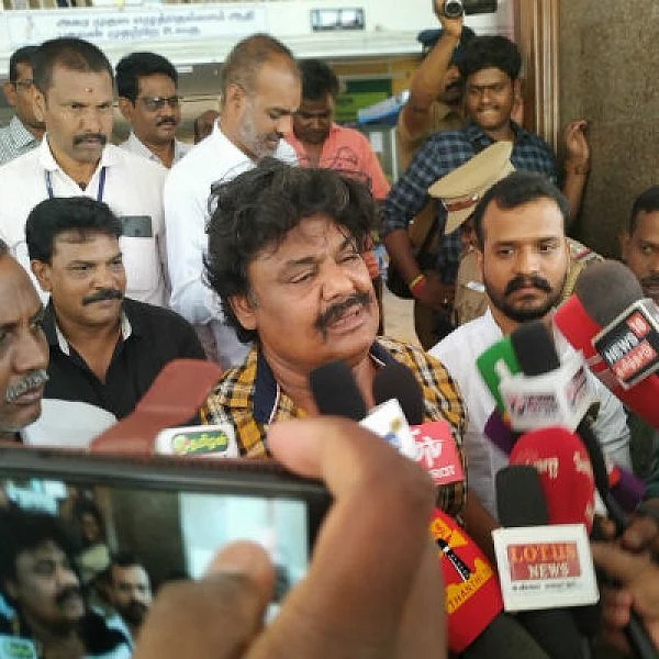 `கெட்டது பண்றவங்களுக்கு கெட்டது செய்யப் போறேன்!"- நாம் தமிழர் வேட்பாளர் மன்சூர் அலிகான் அமர்க்களம்