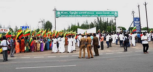 கொள்ளை போகும் தாமிரபரணி தண்ணீர்... குளிர்பான கம்பெனிக்கு எதிராகக் கொதிக்கும் மக்கள்!