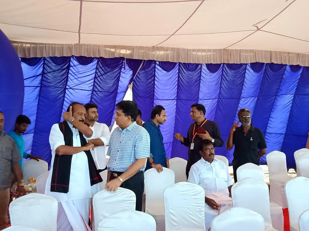Live update: மெரினாவில் விதைக்கப்பட்டார் கலைஞர்! #Karunanidhi