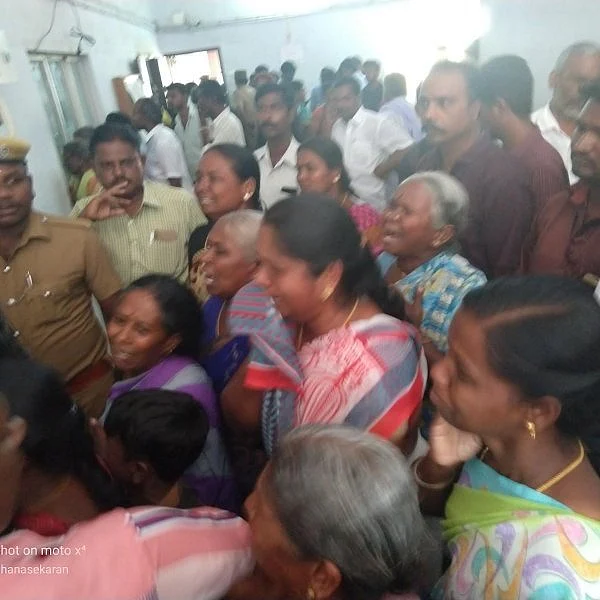 ``வெளிச்சத்தைப் பார்க்கவே பயமா இருக்கும்!'' பாலியல் படுகொலை சேலம் சிறுமியின் தந்தை