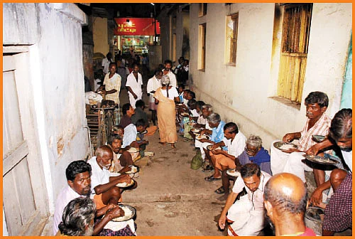 வாடிய மனிதர்களைக் கண்டபோது வாடுவோம் !