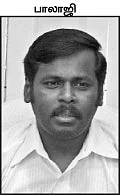 அண்ணாச்சி வீட்டுக்குள்ளே ரயில்வே மேம்பாலம்!