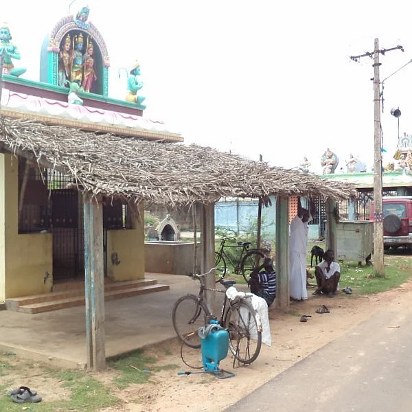 சீர்காழி அருகே கோயில் உண்டியல் கொள்ளை; அச்சத்தில் கிராம மக்கள்