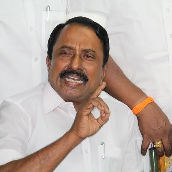 அக்டோபர் மாதத்துக்குள் அரசுப் பள்ளிகள் அனைத்திலும் இணையதள சேவை..! அமைச்சர் செங்கோட்டையன் உறுதி