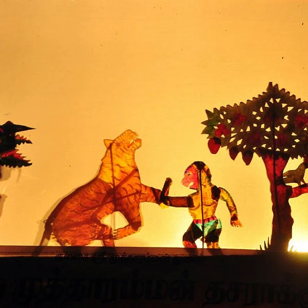 பொங்கல் விழாவுக்குக் தோல்பாவைக் கூத்து நிகழ்ச்சி; திண்டுக்கல் பாலம்ராஜக்காபட்டியில் அசத்திய கலைஞர்கள்... புகைப்படத் தொகுப்பு: வீ.சிவக்குமார்