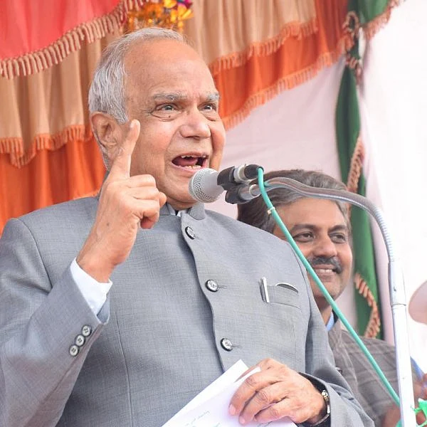 `சூடுபிடிக்கும் நிர்மலா தேவி விவகாரம்’ - செய்தியாளர்களைச் சந்திக்கும் ஆளுநர்!