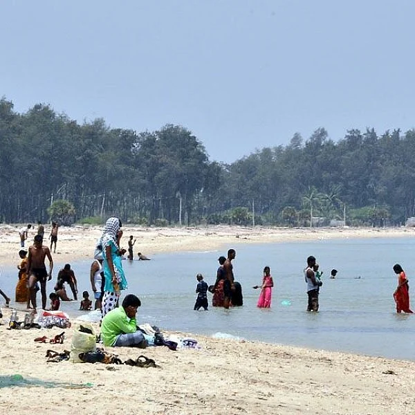 கோடையில் குளிர்விக்கும் ராமநாதபுரம் அரியமான் - குந்துகால் கடலோரச் சுற்றுலாப் பகுதிகள்..!