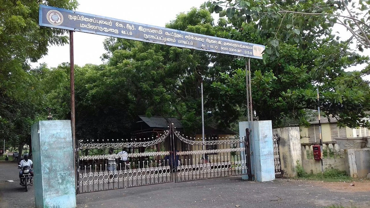 `எம்.ஜி.ஆர். நூற்றாண்டு விழா நடத்தும் அரசு அவர் ஆரம்பித்த ஆலையை மூடலாமா?' - ஊழியர்கள் குமுறல்