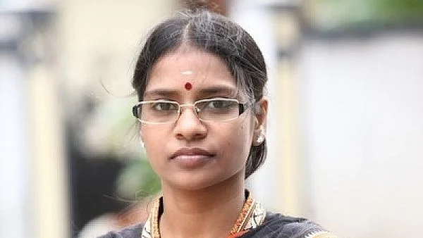 வேட்பாளர் வீரலட்சுமி