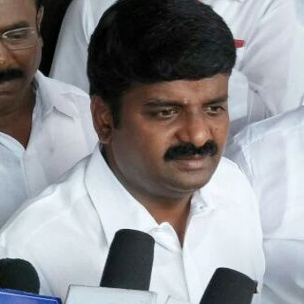 தூத்துக்குடி அரசு மருத்துவக்கல்லூரியில் புதிதாக 32 இருக்கைகள்..!