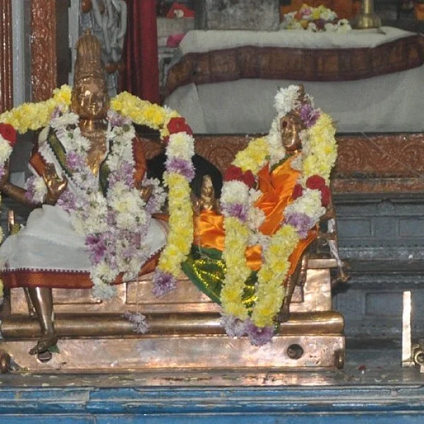 தலைமறைவான தமிழக தலைமை ஸ்தபதி? - காஞ்சி ஏகாம்பரநாதர் சிலையில் தொடரும் மர்மம்!