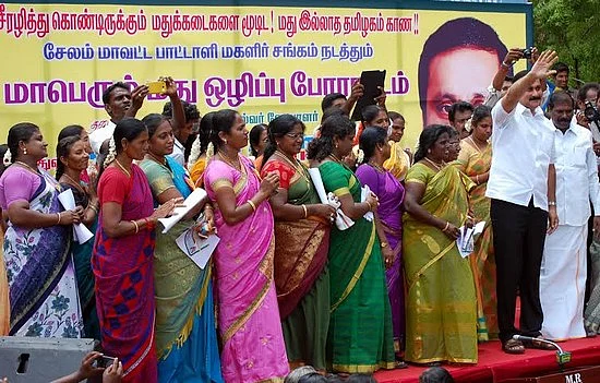 பிள்ளைகளை குடிக்கச் சொல்லும் ஒரே அம்மா ஜெயலலிதாதான்! - அன்புமணி ராமதாஸ்