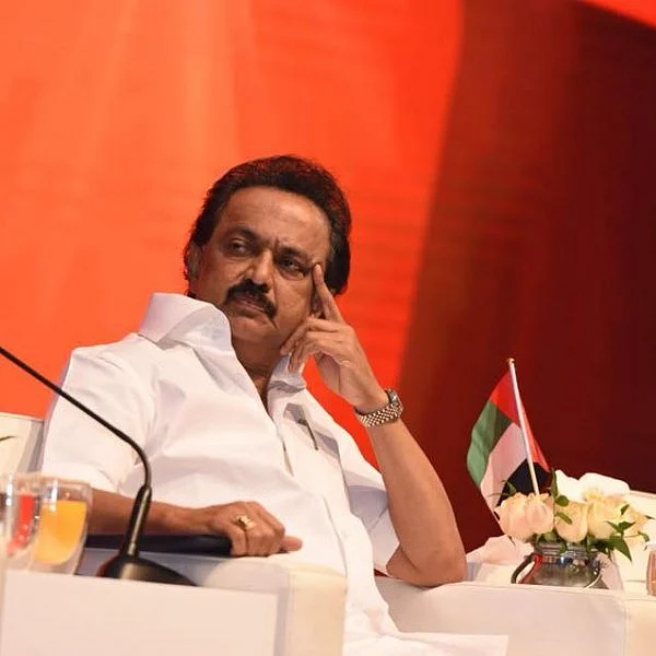 ''எடப்பாடி அரசின் கமிஷன் கலாசார தீப்பந்தம்..!'' 'அவுட்சோர்சிங் மோசடி' குறித்து கொந்தளிக்கும் ஸ்டாலின்