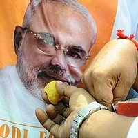 தமிழக பா.ஜ.க அலுவலகத்தில் கொண்டாட்டம்! (படங்கள்)