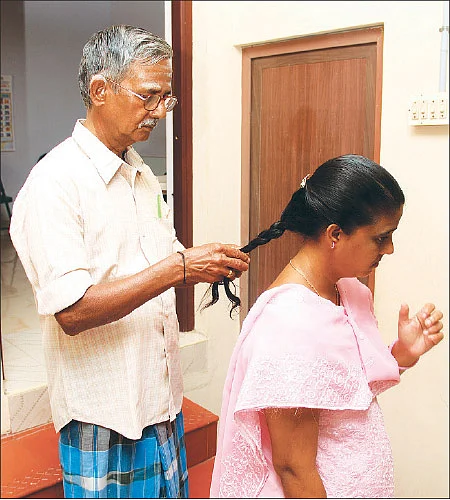 "தெய்வக் குழந்தையை வளர்ப்பது உலகின் உன்னதம்!”