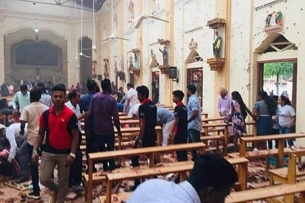 ஆதாரங்கள், புகைப்படங்களை வைத்து இலங்கை அமைச்சர்கள் வீட்டில் திடீர் சோதனை!