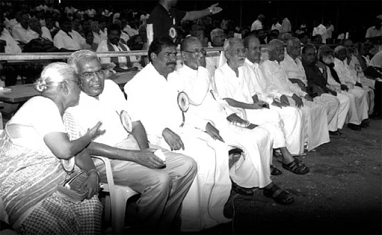 கொட்டும் மழையில் ஈழ முழக்கம்!
