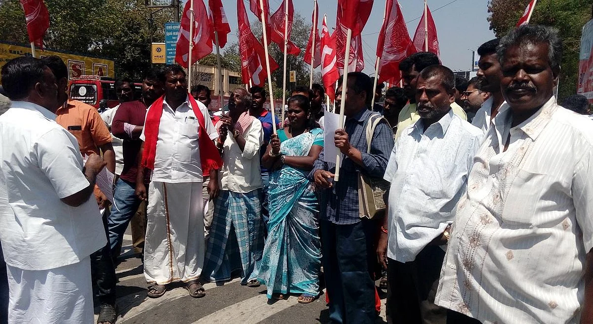 அரசு கேபிள் செட்டாப் பாக்ஸுக்கு அடாவடி வசூல்!- போராட்டத்தில் குதித்த இந்திய கம்யூனிஸ்ட்