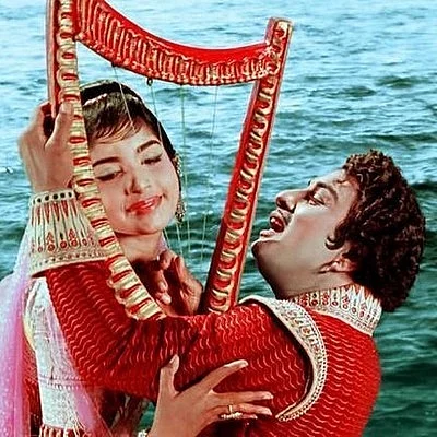 விஜய், அஜித் vs எம்.ஜி.ஆர், சிவாஜி..!